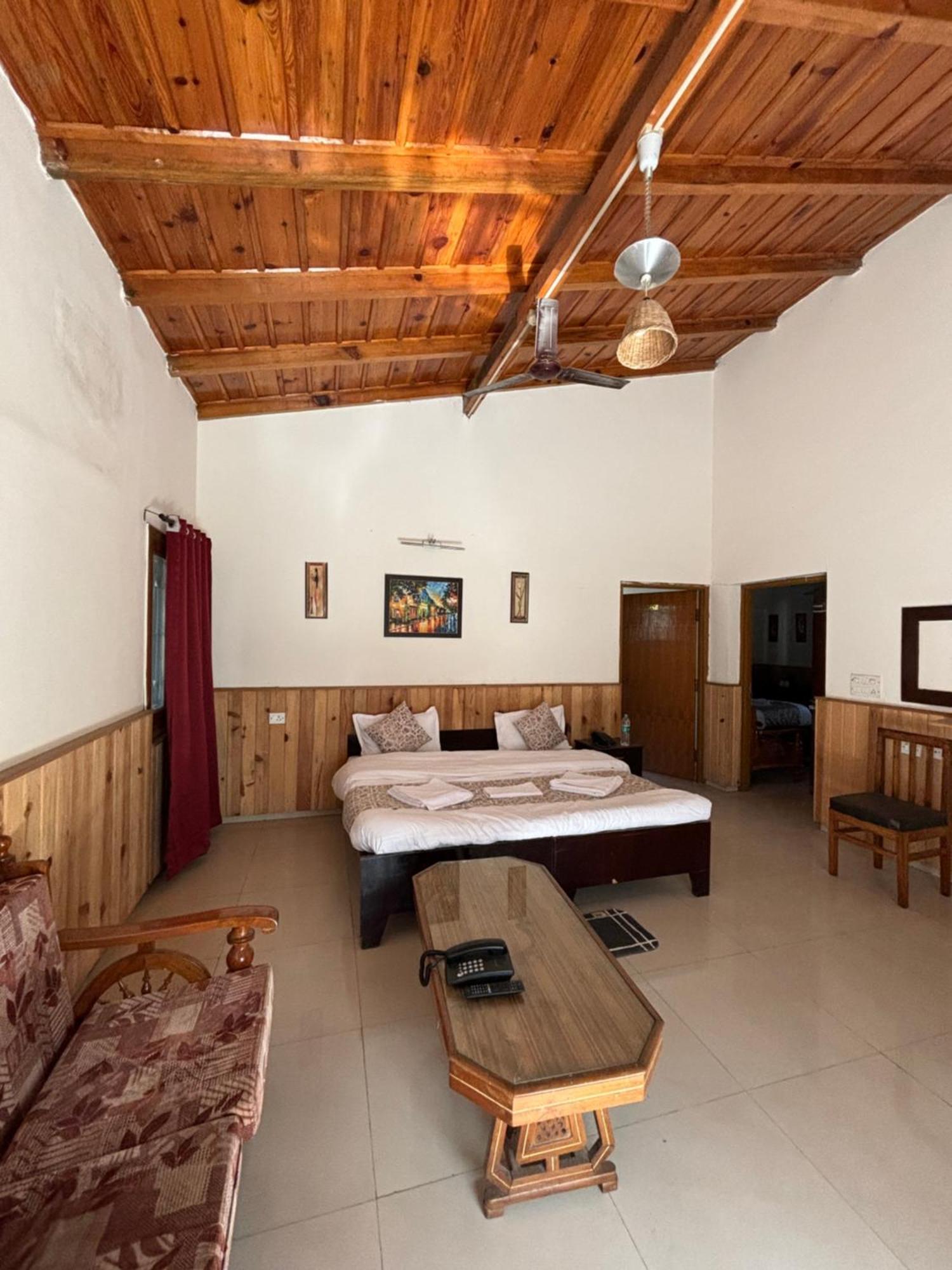 נייניטל Ivy The Boutique Hotel Near Neem Karoli Temple מראה חיצוני תמונה