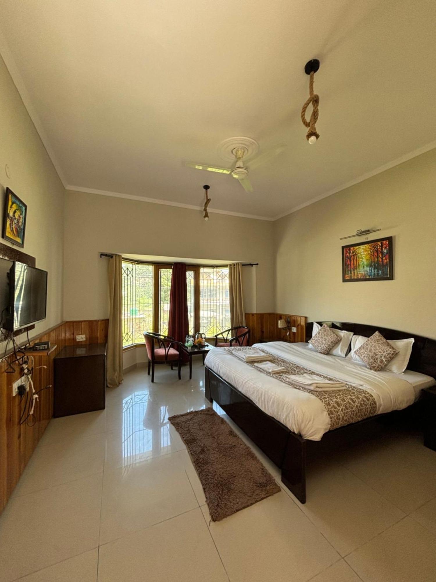 נייניטל Ivy The Boutique Hotel Near Neem Karoli Temple מראה חיצוני תמונה