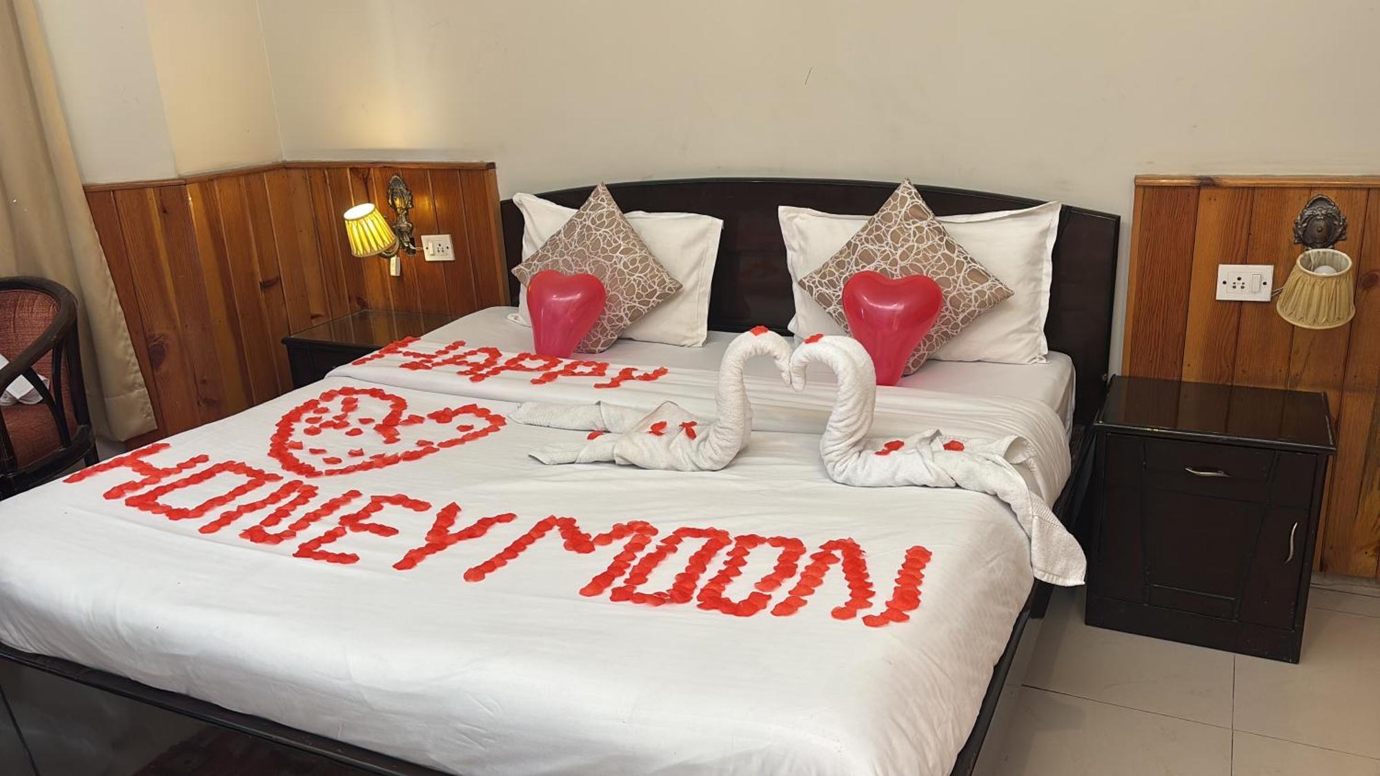 נייניטל Ivy The Boutique Hotel Near Neem Karoli Temple מראה חיצוני תמונה
